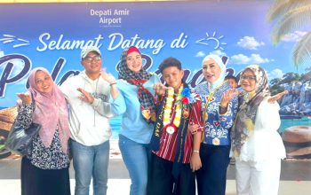 Tiba di Bandara, Bintang Dangdut Academy 8 Disambut Wabup Debby: Terus Semangat Raih Cita-Cita