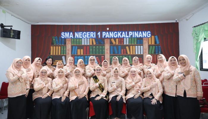 Bunda Literasi Babel Ajak Guru SMAN 1 Pangkalpinang Seimbangkan Perkembangan Teknologi dan Penguatan Kualitas SDM