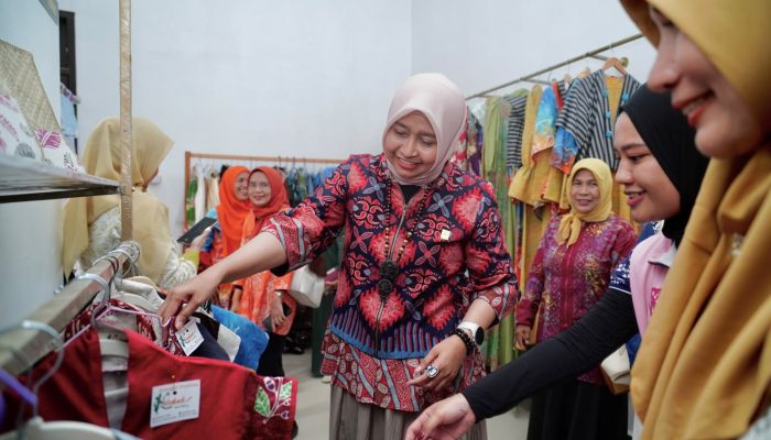 Rumah Batik Kelekak Dapat Dukungan PLN, Semangat Disabilitas Kian Menyala