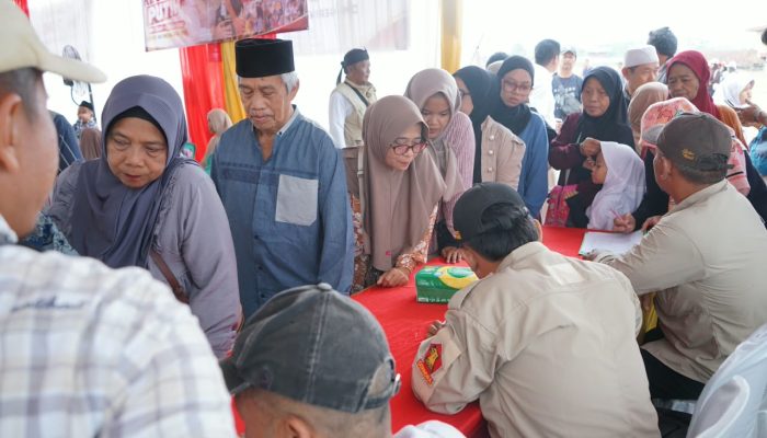 Dokter Keliling Gerindra Sambangi Cineam Tasikmalaya, Ratusan Warga Nikmati Pengobatan Gratis hingga Bantuan Gizi