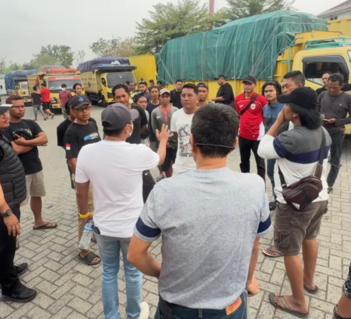 Sopir Truk Belitung-Pangkalbalam Gerah Sering Jadi Objek Berita Hoaks Dikaitkan dengan Pengiriman Timah Ilegal