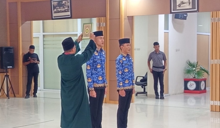 Dua Lulusan IPDN Resmi Dilantik Jadi PNS di Lingkungan Pemkab Bangka Selatan