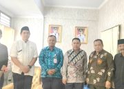 Foto Bupati Serang Diduga Dicatut dan Diedit, Kuasa Hukum Kades Bojonegara Buka Suara Mendatangi Kabag Hukum Bupati : Ini Harus Diluruskan