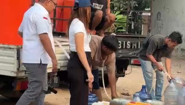 Sudah 28 Hari Berjalan, Aksi Sosial Yovita Suwandi Bantu Warga Penuhi Kebutuhan Air Bersih