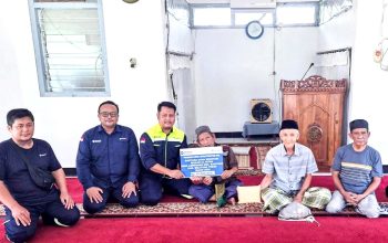 PT Timah Bantu Renovasi Masjid Al Fatah yang Puluhan Tahun Belum Diperbaiki