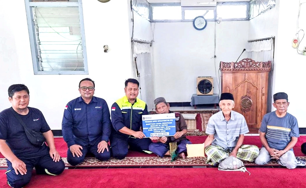 PT Timah Bantu Renovasi Masjid Al Fatah yang Puluhan Tahun Belum Diperbaiki